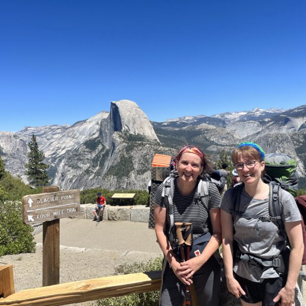 Mama und Marie am Glacier Point